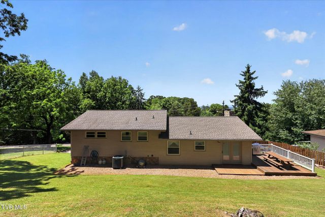 3852 Ridgeline Drive, Kingsport, TN 37664