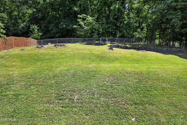 3852 Ridgeline Drive, Kingsport, TN 37664
