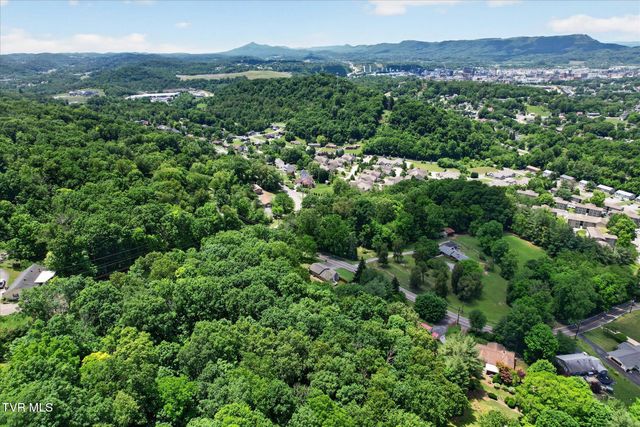 3852 Ridgeline Drive, Kingsport, TN 37664