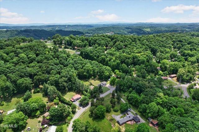 3852 Ridgeline Drive, Kingsport, TN 37664