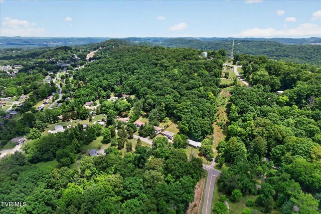 3852 Ridgeline Drive, Kingsport, TN 37664