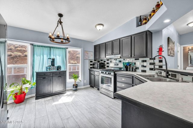 3935 Sandstone Drive, Topaz Ranch Estates, NV 89444