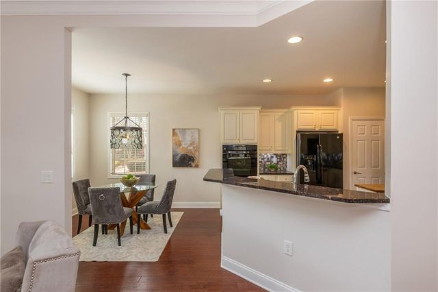 242 Orchards Circle, Woodstock, GA 30188