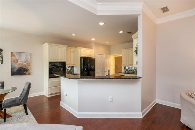 242 Orchards Circle, Woodstock, GA 30188