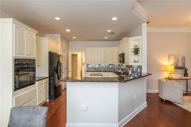 242 Orchards Circle, Woodstock, GA 30188