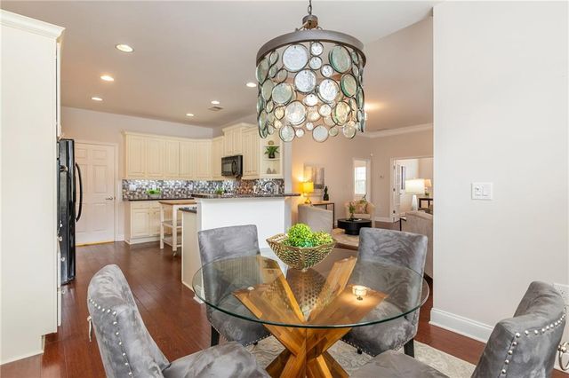 242 Orchards Circle, Woodstock, GA 30188