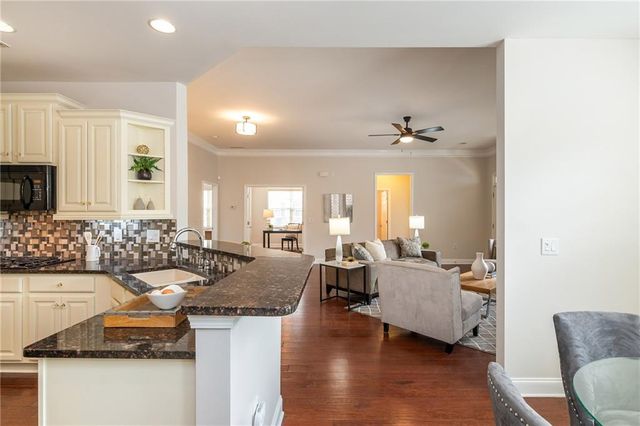 242 Orchards Circle, Woodstock, GA 30188