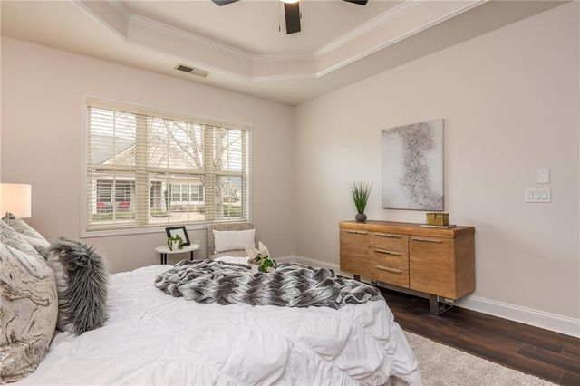 242 Orchards Circle, Woodstock, GA 30188