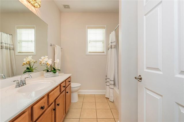 242 Orchards Circle, Woodstock, GA 30188