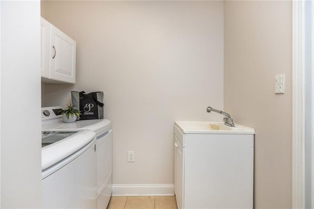 242 Orchards Circle, Woodstock, GA 30188