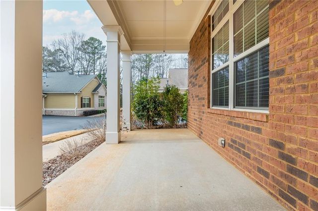 242 Orchards Circle, Woodstock, GA 30188