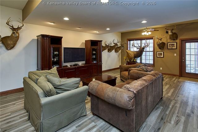 109 Cyrus PT, Charleston, WV 25314