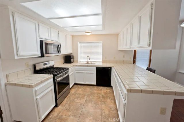 2713 Pecangrove Street, Bakersfield, CA 93311