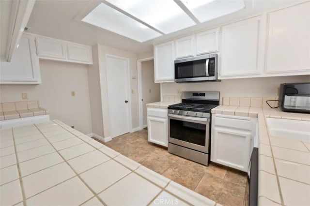 2713 Pecangrove Street, Bakersfield, CA 93311