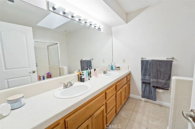 2713 Pecangrove Street, Bakersfield, CA 93311