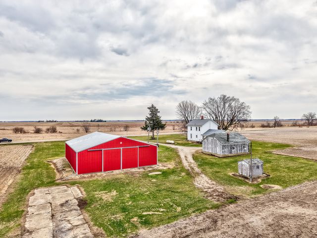 3865 E 1553rd Road, Earlville, IL 60518