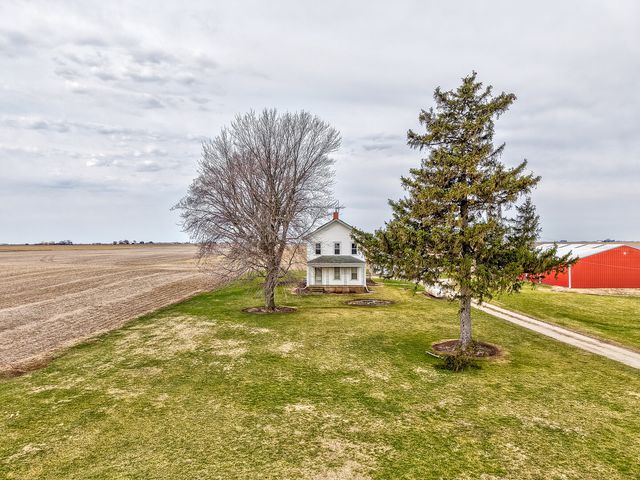 3865 E 1553rd Road, Earlville, IL 60518