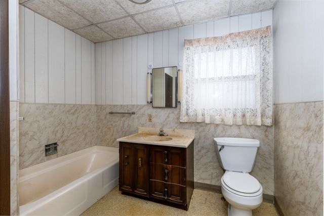 3865 E 1553rd Road, Earlville, IL 60518