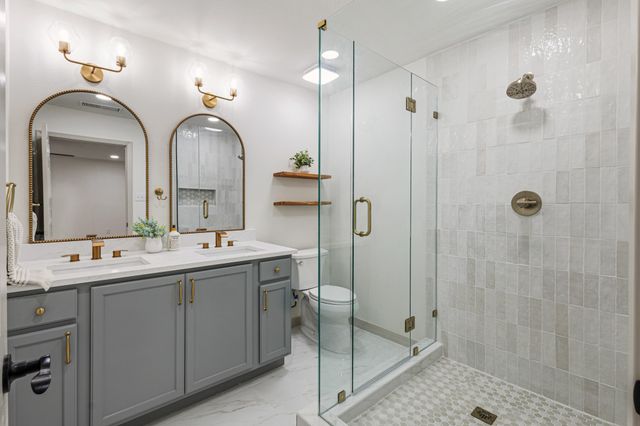 1510 Finley Road, Irving, TX 75062