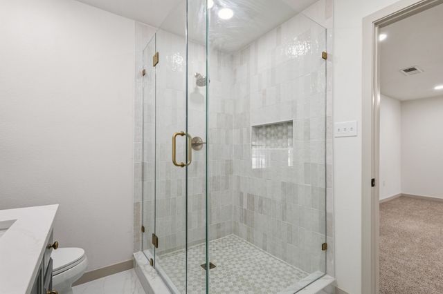 1510 Finley Road, Irving, TX 75062