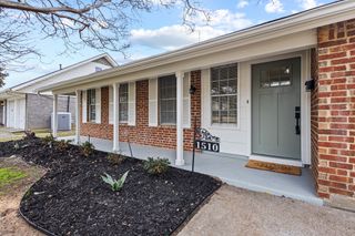 1510 Finley Road, Irving, TX 75062