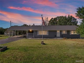 621 College Heights Road, De Soto, MO 63020