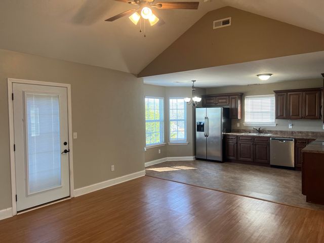 2076 Short Leaf Lane, Soddy Daisy, TN 37379