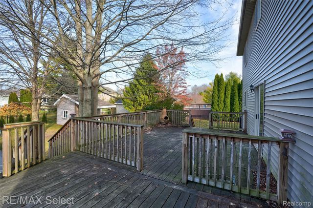 3948 Stoney Ridge Drive, Fort Gratiot Charter Township, MI 48059
