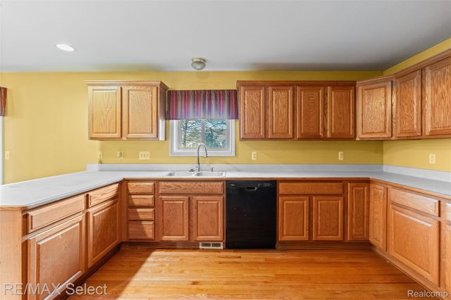 3948 Stoney Ridge Drive, Fort Gratiot Charter Township, MI 48059