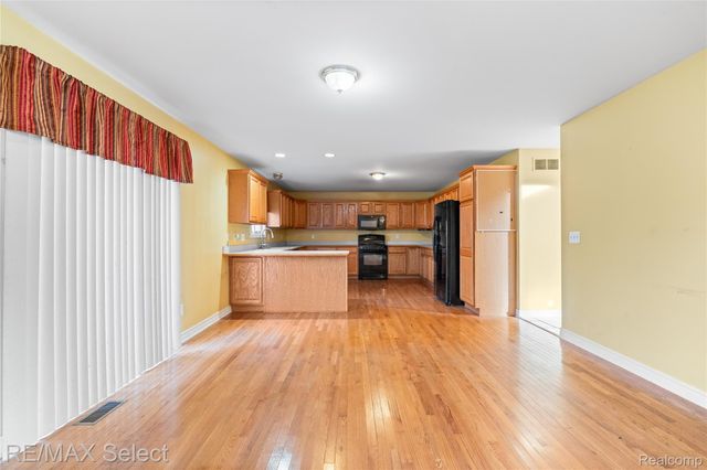 3948 Stoney Ridge Drive, Fort Gratiot Charter Township, MI 48059
