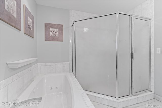 3948 Stoney Ridge Drive, Fort Gratiot Charter Township, MI 48059
