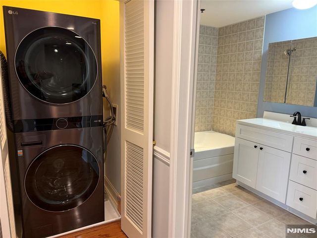 70 Adams Street 4A, Hoboken, NJ 07030