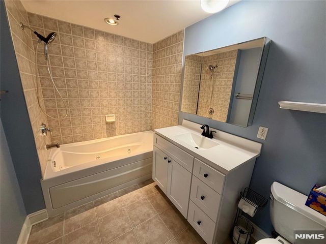 70 Adams Street 4A, Hoboken, NJ 07030