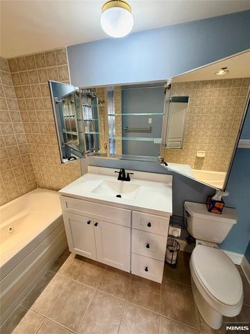 70 Adams Street 4A, Hoboken, NJ 07030