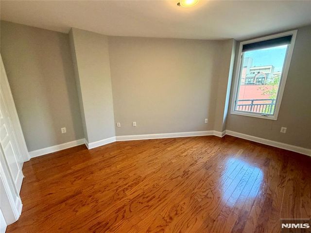 70 Adams Street 4A, Hoboken, NJ 07030