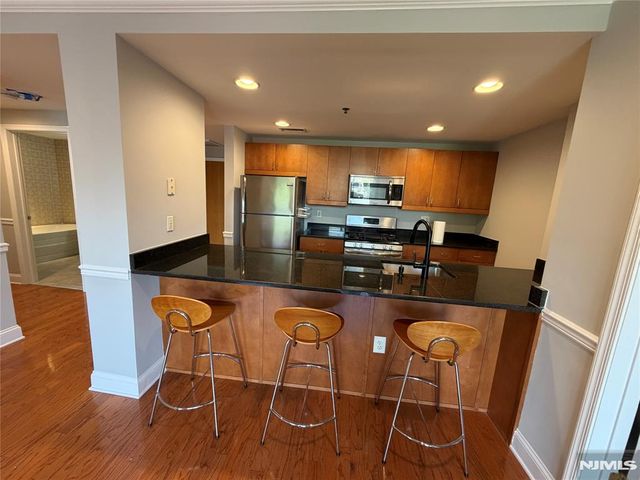 70 Adams Street 4A, Hoboken, NJ 07030