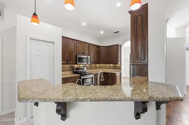 5255 CAMELOT FOREST Drive, Jacksonville, FL 32258