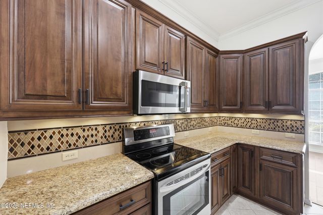 5255 CAMELOT FOREST Drive, Jacksonville, FL 32258