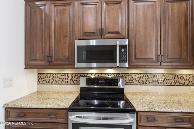 5255 CAMELOT FOREST Drive, Jacksonville, FL 32258