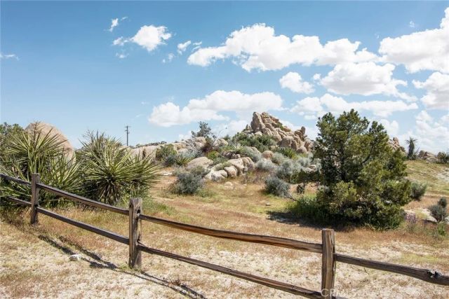 5550 Carlsbad Avenue, Yucca Valley, CA 92284