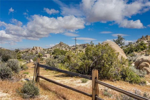 5550 Carlsbad Avenue, Yucca Valley, CA 92284