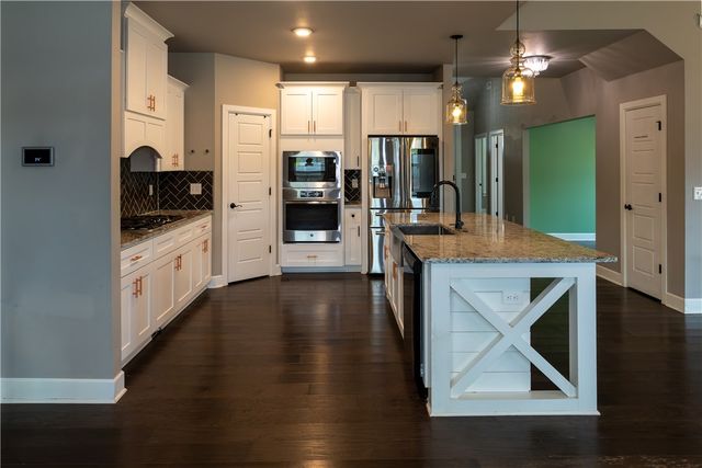 1010 Silver Maple Street, Centerton, AR 72719