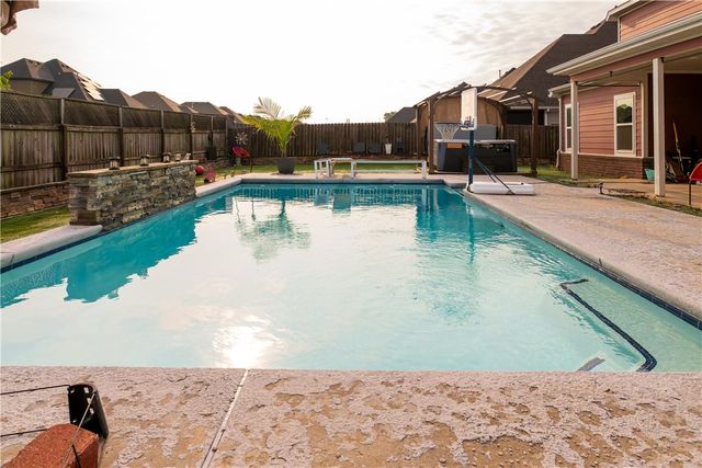 1010 Silver Maple Street, Centerton, AR 72719