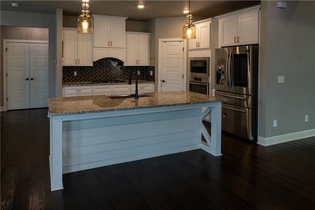 1010 Silver Maple Street, Centerton, AR 72719