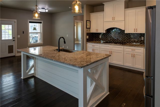 1010 Silver Maple Street, Centerton, AR 72719