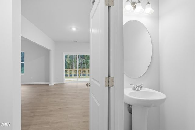 192 Harriette Court, Lillington, NC 27546