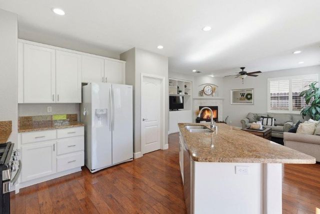 877 lavastone Dr, Lincoln, CA 95648