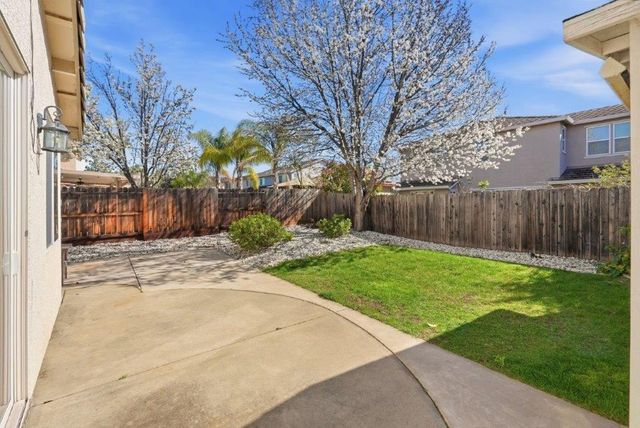 877 lavastone Dr, Lincoln, CA 95648