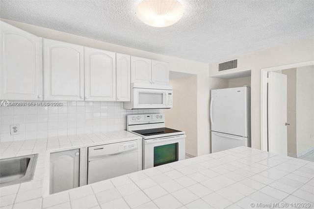 1228 West Ave 613, Miami Beach, FL 33139