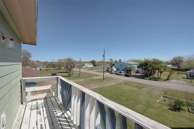 710 6th Street, San Leon, TX 77539